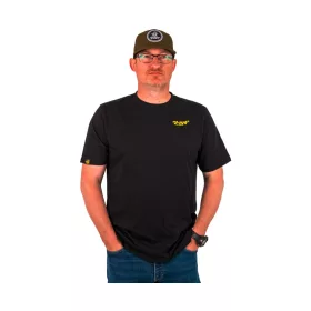 Black Cat Chase Dreams Black Tee Shirt L