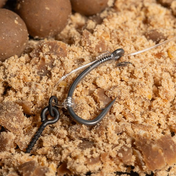 Nash Fluorocarbon D-Rig 8 Eyed, Barbed Pre-tied Hook